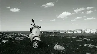 Наконец-то итальянец у меня в гороже,Vespa 50..