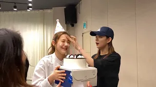 fromis_9 (프로미스나인) - unnies adoring and teasing their maknae Baek Jiheon (백지헌) #3