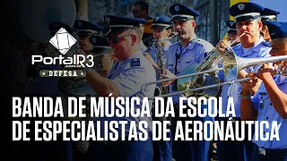 Banda da Escola de Especialistas de Aeronáutica tocando em Guarantinguetá