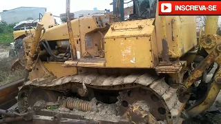 Como Operar um Trator de Esteira D4E Caterpillar!!!