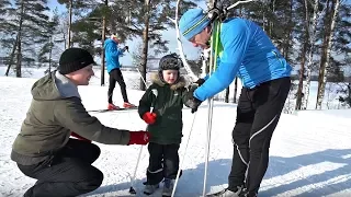 Как встать на лыжи? Первое занятие для ребенка от чемпиона мира | ФизКульт Детский №2