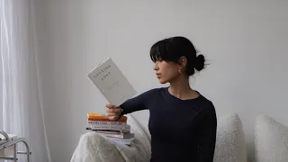 hot girls reading list