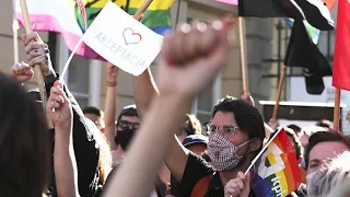 Сторонники и противники ЛГБТ-сообщества сошлись на улицах Варшавы