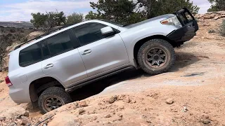 Toyota Land Cruiser 200-series ATRAC vs Crawl Control Moab