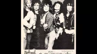 New York Dolls - Courageous Cat Theme / Personality Crisis (Live at Gertie's, Dallas 1973)