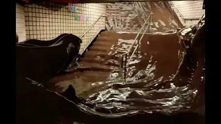 Chocolate flood in Subway 🚊