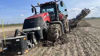 Case IH Magnum 310 IN THE MUD | 4K