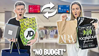 Swapping Credit Cards With My LITTLE SISTER For 24 HOURS!! *NO BUDGET*