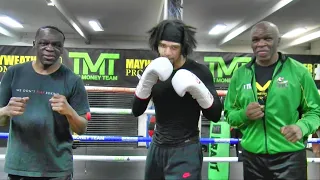 Floyd Sr. & Jeff Mayweather interrupt a training session for another speed contest