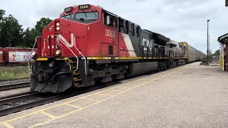 (Flying!) CN - 301 | #3038 Leads #2765 Flying through Woodstock Station