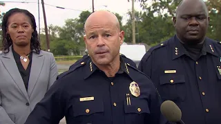 'We will find you, turn yourself in' | Police: Dallas officer shot after seeing shooting, responding