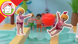 Playmobil en español Clases de natación en la piscina cubierta - La familia Hauser