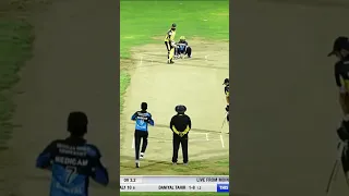 top 10 luckiest moments in cricket history ever. lucky batsman for sure. 😯😯😯