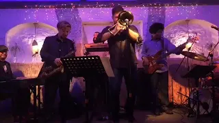 Dimitris Tsakas quintet feat Antonis Andreou.. Hi Mr live at Afrikana