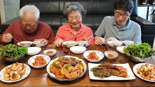 Grandma's Home Cooking Mukbang (mushroom perilla stew, braised saury radish, onion kimchi) recipe