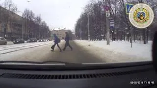 ДТП, Милиционер в Витебске выхватил ребенка из под колёс