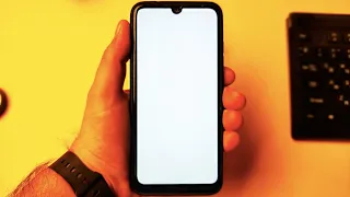 Почему у телефона белый экран? Нет изображения на экране смартфона!