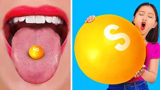 DÉFI AUX BONBONS SKITTLES GÉANTS ! || Trucs Alimentaires Et Défis Amusants par 123 GO! GOLD