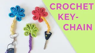 Crochet flower keychain. Interesting construction!