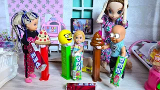WHO IS FASTER TO FILL🍬🍬 PEZ WITH SWEETS? Katya and Max are a funny family! Barbie Dolls stories