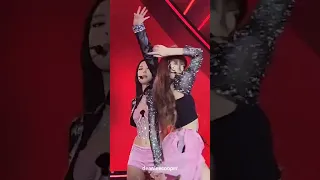 Jenlisa kill this love rap, there body roll is 😍❤️