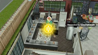 Sims Freeplay: Multi-Story Renovation - Making a second floor!