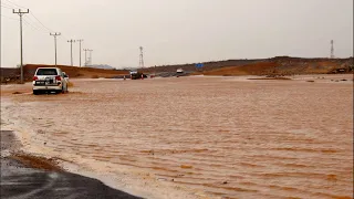 You Won't Believe This Miracle!! Saudi desert turns into rivers and waterfalls!