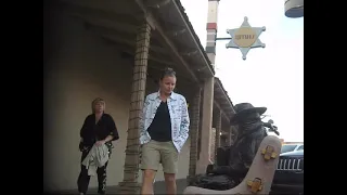 Watch these funny reactions when living statue comes to life
