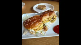 Ande wala burger aur Shami Kabab#like#viral#viral#shortsvideo#shortsfeed