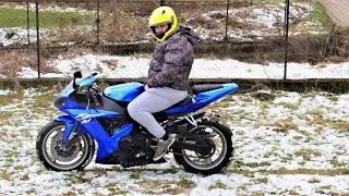 Da li YAMAHA R1 moze da se vozi po snegu?