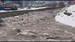 На реке Инзер ледоход 04.04.2022
