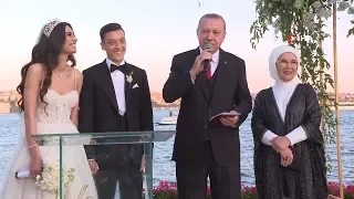 Cumhurbaşkanı Erdoğan, Mesut Özil'in Nikah Şahidi Oldu