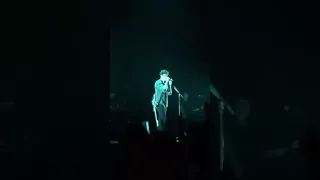 Shawn Mendes - Use somebody ( Illuminate tour Auckland 25th nov 2017)