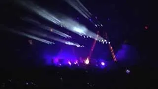 Arctic Monkeys - Do I Wanna Know? Live at Madison Square Garden