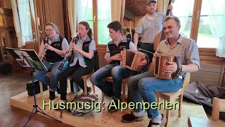 Löie - Stubete 3  Mai 2024 Mit Hausmusik. Alpenperlen