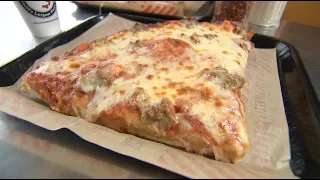 Chicago's Best Pizza: Nonna's Pizza