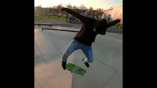 10 tricks on skatebeoard #Shorts