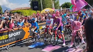 Partenza da Manerba del Garda della 15esima tappa del Giro d'Italia