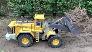 HUGE RC loader must see Volvo L350F moving dirt. Scale 1/14 homebuilt RC model