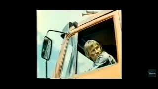 Стервятники на дорогах (1990)  car chase scene