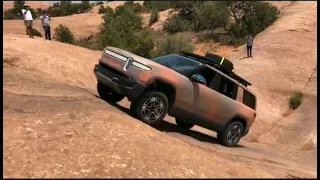 Rivian R1S Prototype Easily Climbs Uphill