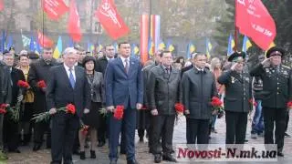 Видео Новости-N: Николаев отметил годовщину освобождения Украины возложением цветов к Вечному огню