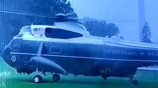 Marine One lifts off in a downpour but it looked awesome| BONG BARIZO TV