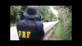 CARRO IMPORTADO É FLAGRADO A MAIS DE 200 KM/H NA RODOVIA RIO-PETRÓPOLIS