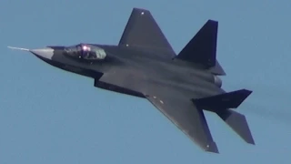 中国  歼-31 Chinese Stealth J-31 鹘鹰 (FC-31) Demo Flight Air Show China 2014 第十届中国国际航空航天博览会 J-35