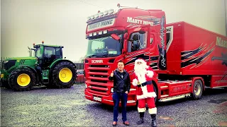 Santa And Marty Mone In The V8