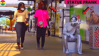 😂😂😂Waiter Statue Prank At The Restaurant. Funny Reactions! | Silver Man