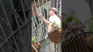 That time when #BradPitt and #MatthewMcConaughey found out that they were balcony neighbors 🍺