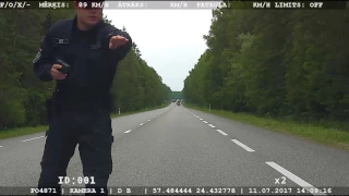 No soda neizbēgt! Noķerts ātrumpārkāpējs – 185 km/h un apzināti slēptas numura zīmes