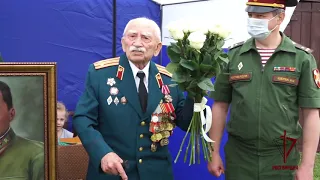 Персональный парад в честь 100-летия ветерана Великой Отечественной войны Павла Лосика